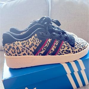 Adidas rivalry leopard sneakers